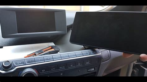 It connects you to the outside world, updates you about what's going on, keeps you organised, and takes you as far as you want to go. BMW i3 entrynav Big screen retrofit , www.bmwretrofit.hu - YouTube