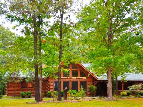 These cabins actually are located in the ozark national forest, as hikes around the cabins provide a beautiful hardwood forest with wildlife abound. Glamping Log Cabin in the Ozarks