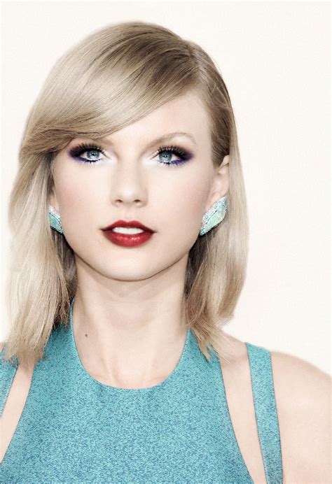 Taylor Swift Makeup