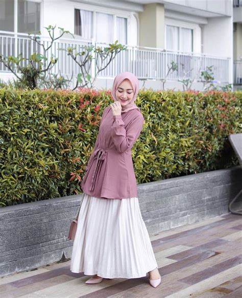 Maybe you would like to learn more about one of these? ootd hijab remaja rok plisket