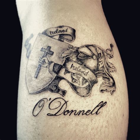 Coat of arms tatoo / family crest tattoo. Family Irish Crest, O'Donnel, Soft Black and Grey. Realism ...