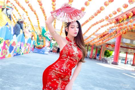 Thailand Hot Model Janet Kanokwan Saesim Sexy Chinese Girl Red Dress Traditional