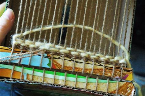 Cardboard Box Loom Great For Kids Diy Weaving Weaving Weaving
