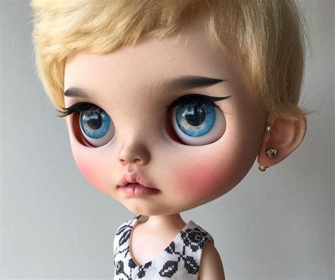 I'm giving pretty baby 3 stars because some parts in it are disturbing. Mia unedited. #tiinacustom #customblythe | Blythe dolls ...