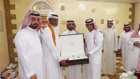 قم بتسجيل الدخول إلى فيسبوك لبدء المشاركة والتواصل مع أصدقائك وعائلتك والأشخاص الذين تعرفهم. الاحمري في ليلة توديعه | متوسطة الشيخ عبدالعزيز بن باز ...