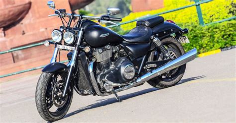 The triumph thunderbird is triumph motorcycle made in hinckley, england, and sold since june 2009. Triumph Thunderbird Storm Review, Test Ride - autoX