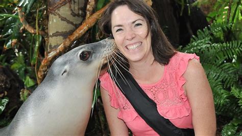 Coffs Harbour Dolphin Park Allows You To Be Kissed By A Seal