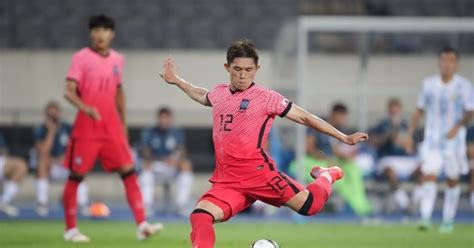 '도쿄 리' 이동경이 찔러주고, '달리기' 이동준(이상 24·울산 현대)이 마무리했다. '이동경 통쾌한 동점 중거리포' 김학범호, 아르헨과 1-1(전반 종료)