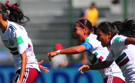 La delegación de 22 personas entre jugadores y cuerpo técnico. México avanza a los cuartos de final de la Copa Mundial ...