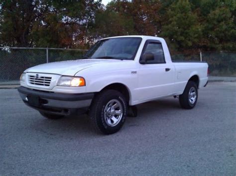 Sell Used 1999 Mazda B2500 Se Standard Cab Pickup 2 Door 25l In Knox