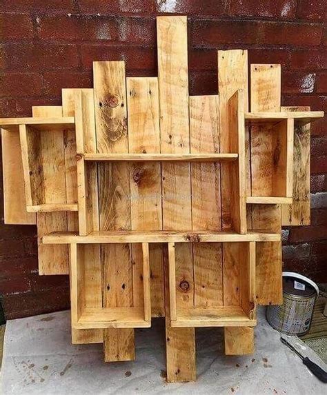 28 Copy This Wood Pallet Shelf Idea Because You Can Use It In Many Ways