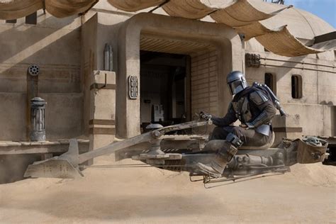 New The Mandalorian Season 2 Photo Seems To Tease Another Return To A Familiar Star Wars Locale