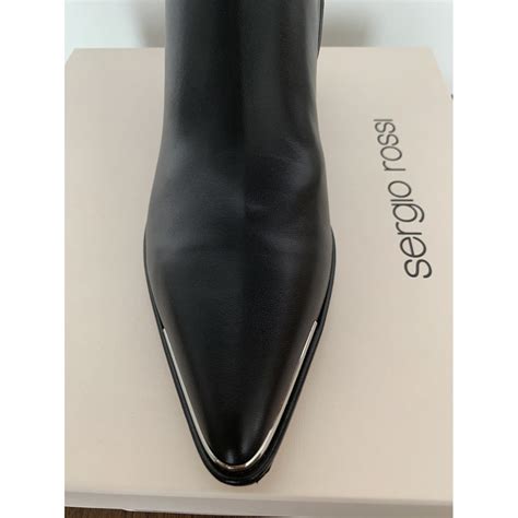 Conosco marco da un paio di anni ormai e posso dire che ogni volta che passo da lui a fare un trattamento rinasco. SERGIO ROSSI Stiefeletten Schwarz. Gr. 40.5. NEU.