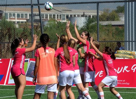 Пријава за развоен турнир за девојчиња 2017 2018 ФФМ Фудбалска
