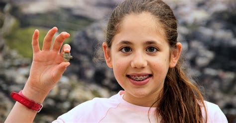 G1 Menina De 12 Anos Acha Amuleto Da época Dos Faraós Em Jerusalém