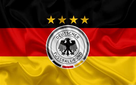 Compose ton ensemble de l'allemagne et soutiens la mannschaft en toute circonstance. Download wallpapers Germany national football team, emblem ...