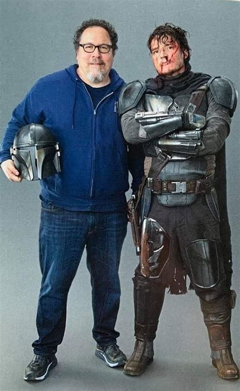 Pedro Pascal The Mandalorian Behind The Scenes Photos Star Wars Cast