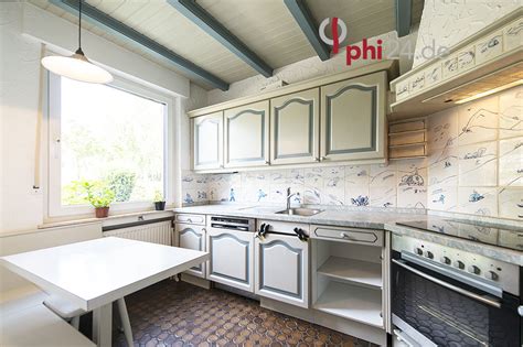 Read through customer reviews, check out their past projects and then request a quote from the best garage door services near you. PHI AACHEN - Familienfreundliches 4-Zimmer-Wohnhaus mit ...