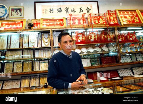 Jewelry Store Chinatown Nyc Hi Res Stock Photography And Images Alamy