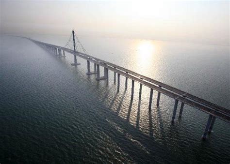 China Opens The Worlds Longest Bridge Over Water Toppling American