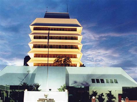 Begini cara menyambung paspor daftar online di kbri kuala lumpur biar tidak gagal | kulibank. KBRI Kuala Lumpur Tutup 18 Maret - 31 Maret 2020 | Tagar