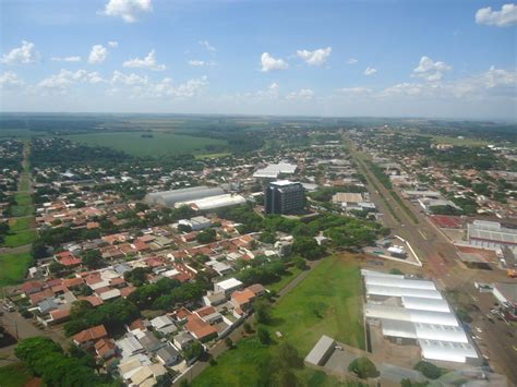 Campo mourão, devido a sua condição de um dos principais entroncamentos rodoviários do país, recebe um grande fluxo de veículos, principalmente aqueles que tem como destino foz do iguaçu, principal ponto turístico do estado e cidade fronteiriça com a argentina e o paraguai. BLOG DO ILIVALDO DUARTE: IMAGEM DE CAMPO MOURÃO