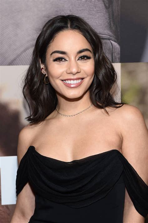 Jan 29, 2018 · vanessa anne hudgens was born on december 14, 1988, in salinas, california, to secretary gina guangco and firefighter greg hudgens. Vanessa Hudgens Moaned In A Video And Now It's A Meme