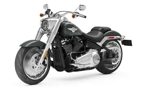 Harley davidson has made their way to indian market after passing through the emission norms of the land and bearing the tariffs imposed on their motorcycles that get imported to india. BS6 Harley Davidson Fat Boy - Specification, Mileage ...