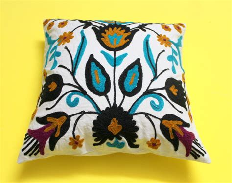khushi handicraft embroidery cotton suzani embroidered cushion cover size 16 x 16 inch rs 500