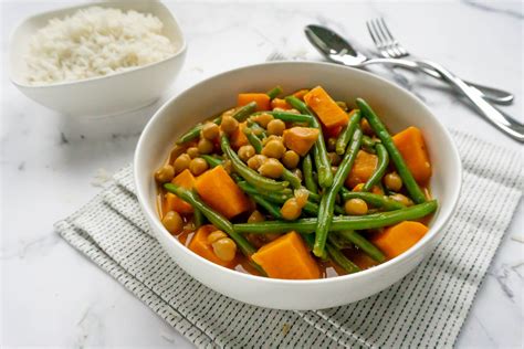 Rode Curry met Zoete Aardappel en Kikkererwten recept