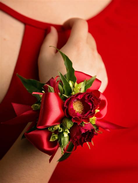 wrist corsage for prom designed by jeanne ha at park florist 6921 laurel ave