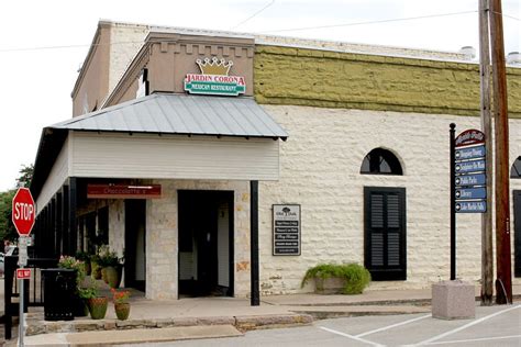 Jardin Corona closes after employee tests positive for COVID-19