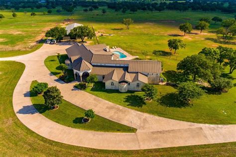 Vinesmart Texas Hill Country Luxury Home For Sale W Vineyard And Horse