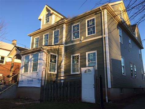 It was used on some of the most historic homes in the country. Vinyl siding Crane-board siding Vertical siding Frieze ...
