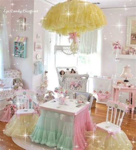 Imagine pink, ruffles and all kinds of gorgeousness from the chandeliers to the rugs view the princess bedroom decor: Amazing Girls Bedroom Ideas: Everything A Little Princess ...