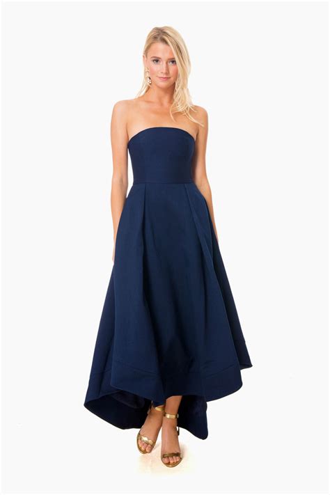 Find your perfect occasion dress by browsing our selection of wrap, midi length, strapless, off the shoulder styles and more. Fall Wedding Dresses - The College Prepster