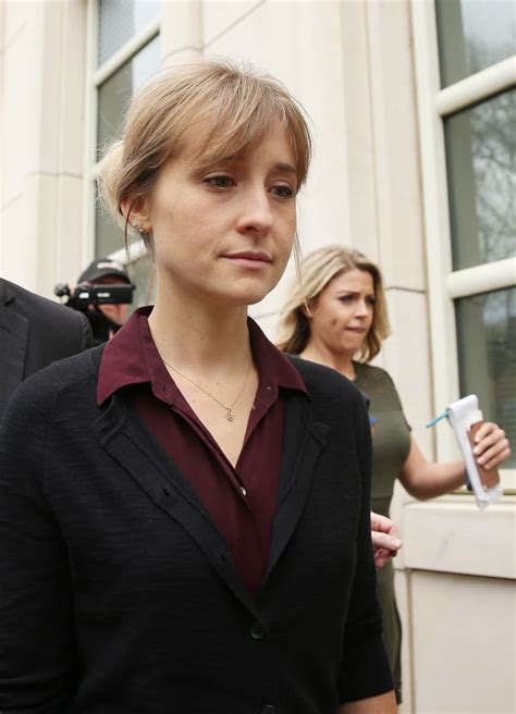 Allison Mack Former Smallville Star Sentenced To 3 Years In Jail For Role In Sex Cult The