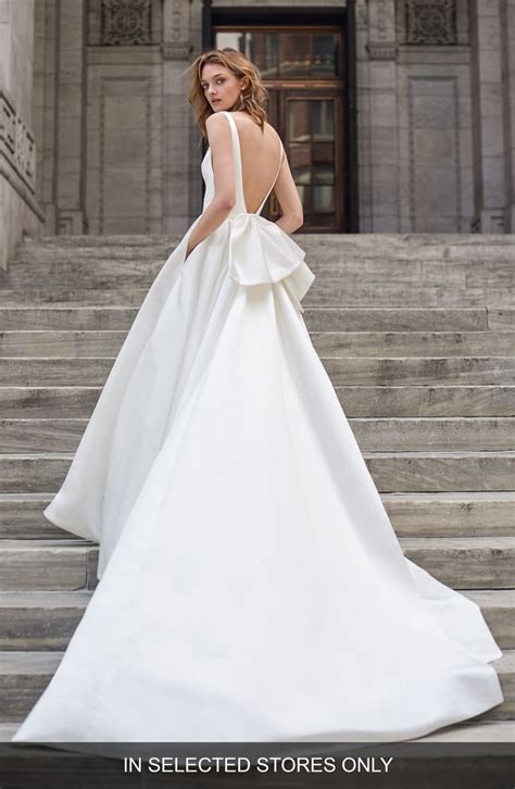 Monique Lhuillier Used Wedding Dress Save 26 Stillwhite