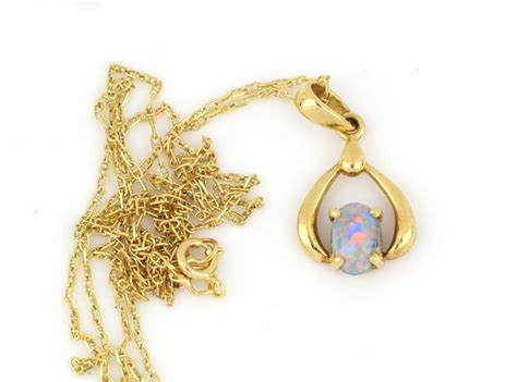 Lot Ct Gold Opal Pendant On Ct Gold Chain