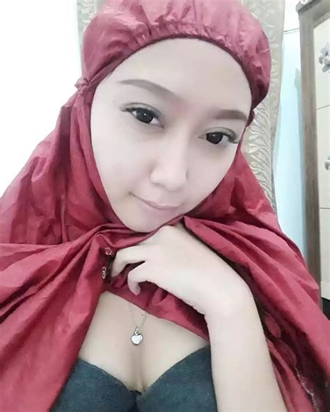 Jilbab Cantik Toket Brutal