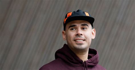 Deze show is vanaf 21.00 uur live te zien op npo1. Nog 4 dagen tot het Songfestival. Afrojack brengt nieuwe ...