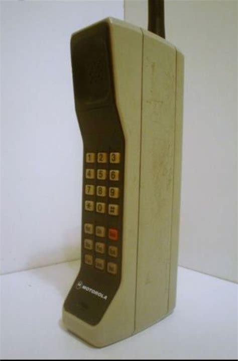 All i do is text and call. Old motorola flip phones. 13 classic Motorola Phones that ...