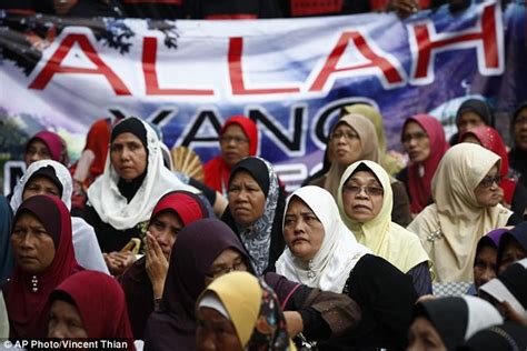 Malaysian Court Tells Catholic Newspaper The Herald They Cant Say Allah Daily Mail Online