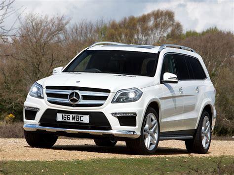 Mercedes Benz Gl Class Reviewed By Carbuyer Autoevolution