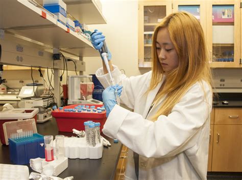 Csun Biology Prof Paves Way For Future Breast Cancer Treatments Csun