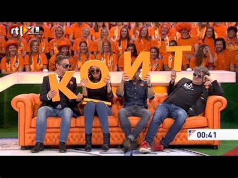 The show tests dutch celebrities on their knowledge of the netherlands. "Je zit er op" - IK HOU VAN HOLLAND - YouTube