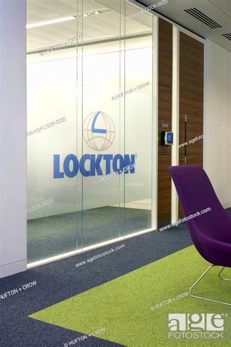 Lockton Offices Hok London 2010 Glass Wall With Signage Office