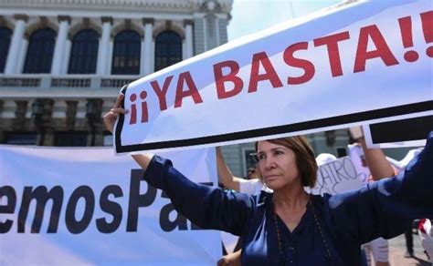 Este sábado, a través de sus redes sociales, el secretario de salud de jalisco fernando petersen aranguren confirmó que, además de las jornadas de vacunación anticovid para adultos mayores de zapopan en su segunda dosis y para las personas de 50 a 59 años de guadalajara y zapopan, la próxima semana comenzará en jalisco la inmunización del sector de 40 a 49 años. Aumentan feminicidios en Jalisco durante los últimos 20 años