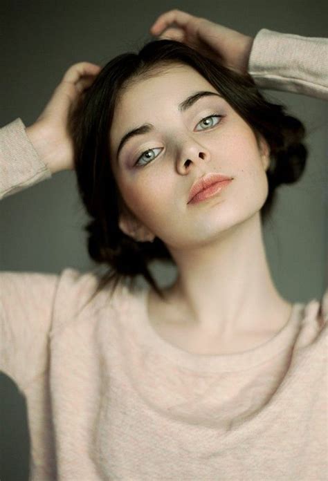 Bright teal skin tone i have blue/green eyes, medium/fair skin brown hair green eyes. Épinglé sur Mode & Style