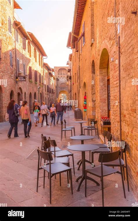 San Gimignano Tuscany Italy October 25 2018 Old Street In Typical